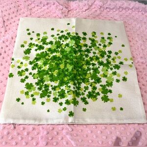 🔆Clover Accent Pillow Cover